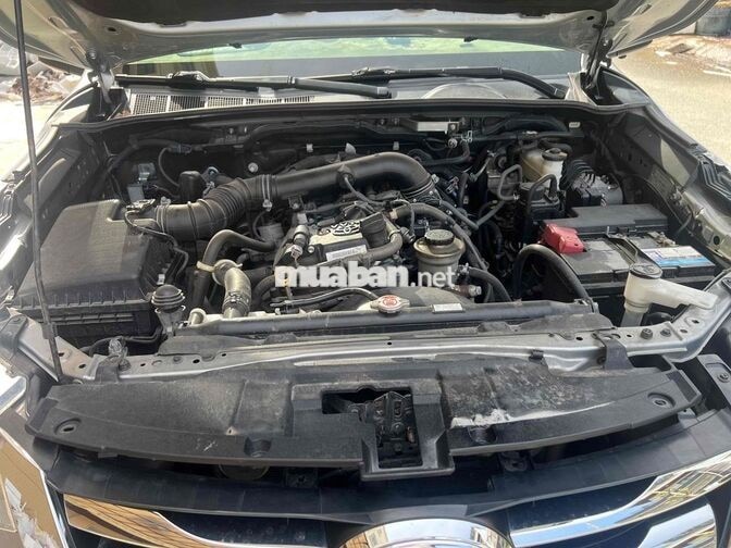Toyota Fortuner 2018 2.7V 90.000km bạc