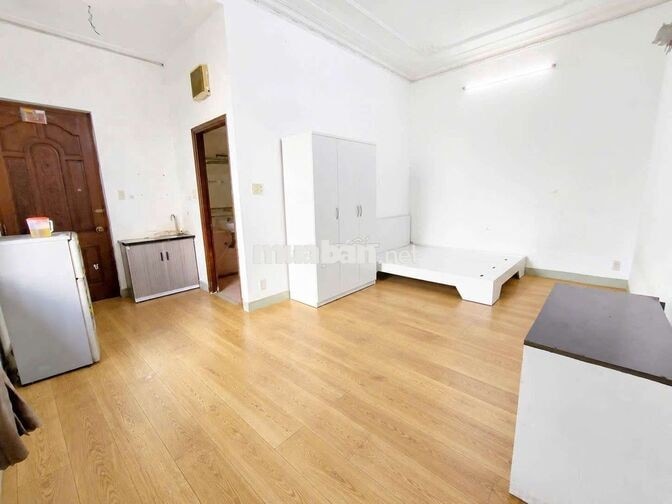 Phòng 35m² Full Nội Thất mới Q1 Q6 – Ban công Cửa sổ Siêu rộng thoáng