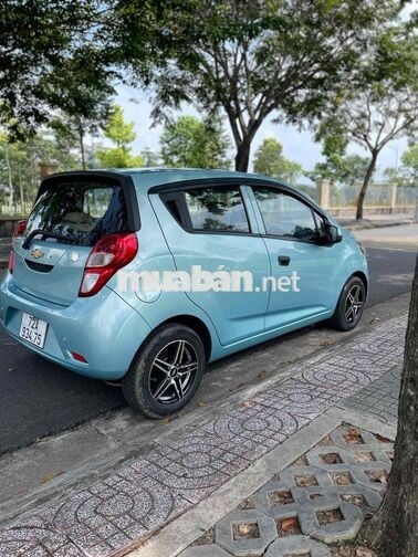 Chevrolet Spark 5 chỗ Xanh