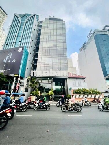 Cho thuê nhà mặt tiền đường Nguyễn Tri Phương, Quận 10 (dt: 8x20m)