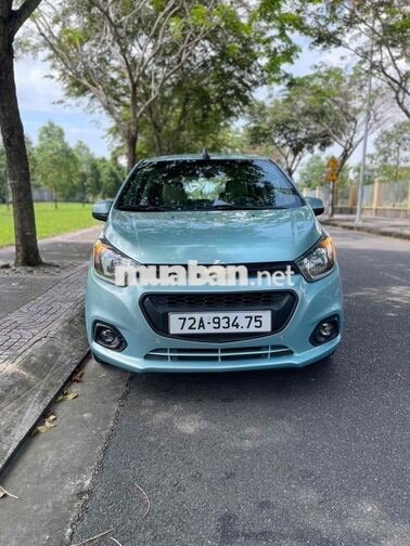 Chevrolet Spark 5 chỗ Xanh