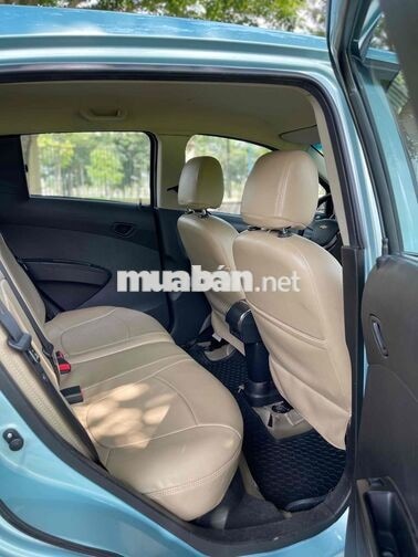Chevrolet Spark 5 chỗ Xanh