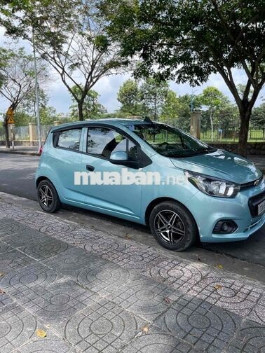 Chevrolet Spark 5 chỗ Xanh