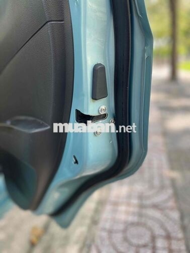 Chevrolet Spark 5 chỗ Xanh