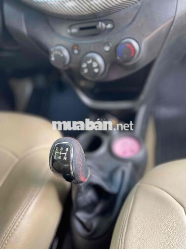 Chevrolet Spark 5 chỗ Xanh
