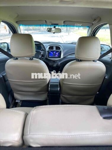 Chevrolet Spark 5 chỗ Xanh