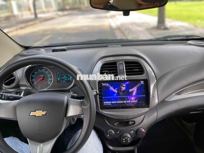 Chevrolet Spark 5 chỗ Xanh
