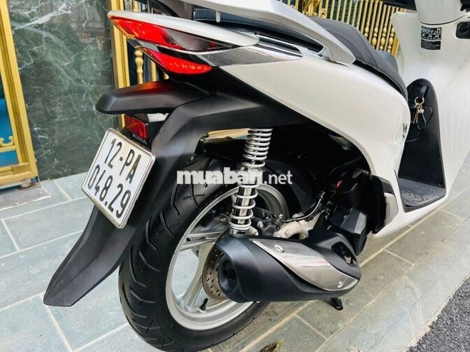 Honda SH 125i 2024 màu trắng nguyên bản