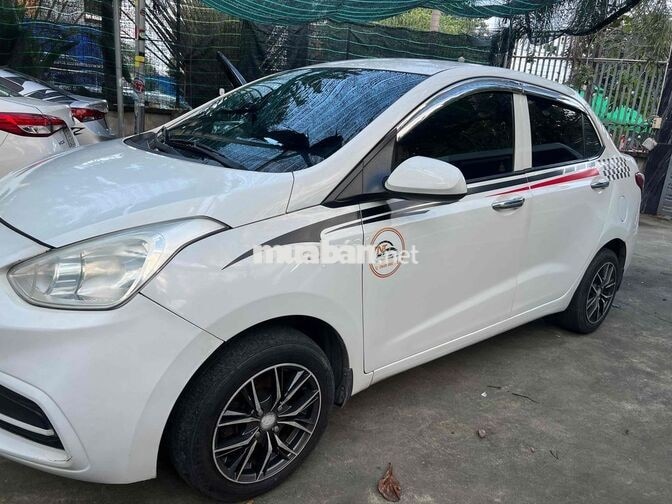 Hyundai Grand i10 5 chỗ Số sàn Trắng