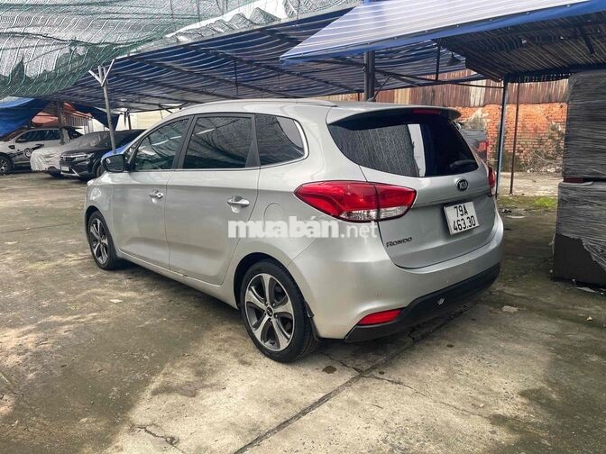 Kia Rondo 2016 7 chỗ màu Bạc