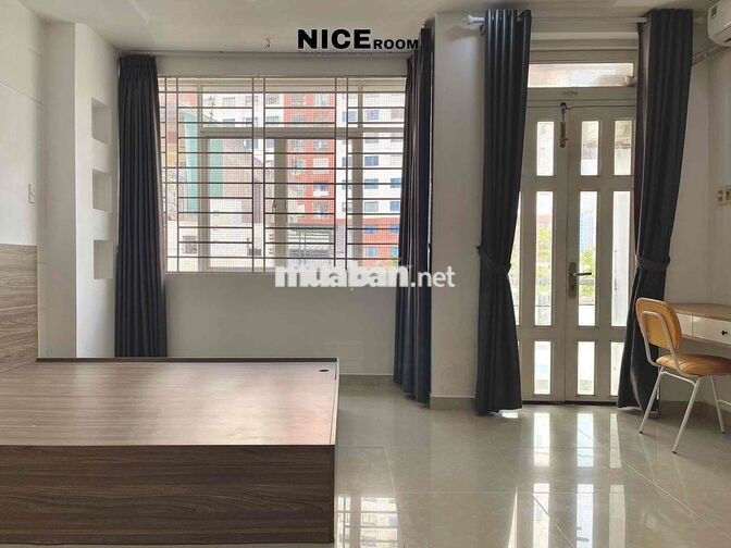 CHO THUÊ CĂN HỘ BAN CÔNG NGAY CHỢ BÀ CHIỀU