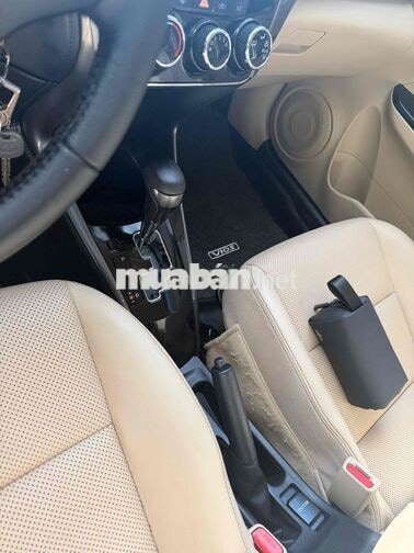 Toyota Vios E 95.262 km Bạc