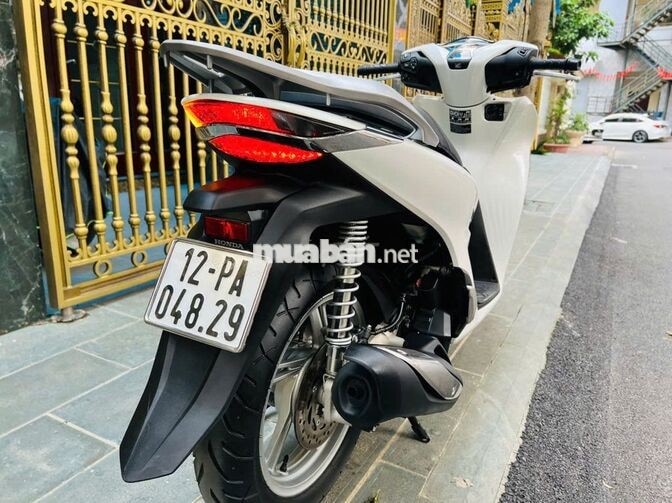 Honda SH 125i 2024 màu trắng nguyên bản