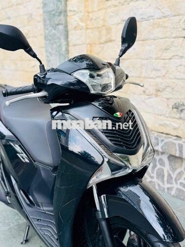 Honda SH 150i 2017 đèn led khoá smk chạy 2 vạn 2