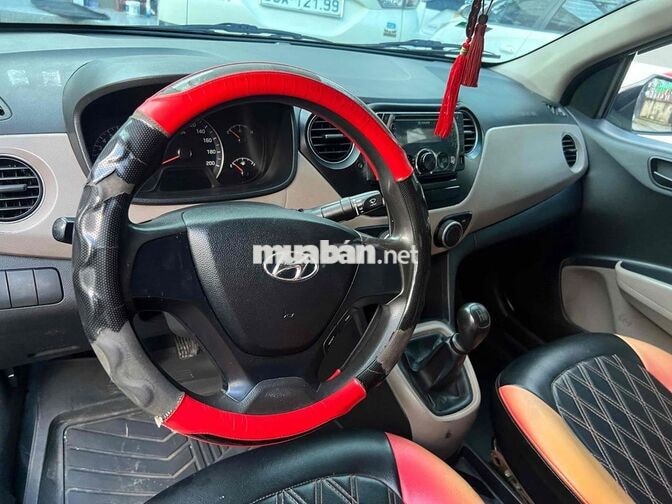 Hyundai Grand i10 5 chỗ Số sàn Trắng