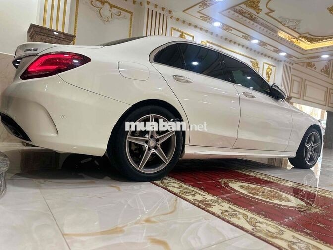 Mercedes-Benz C300 2016 Trắng 5 chỗ