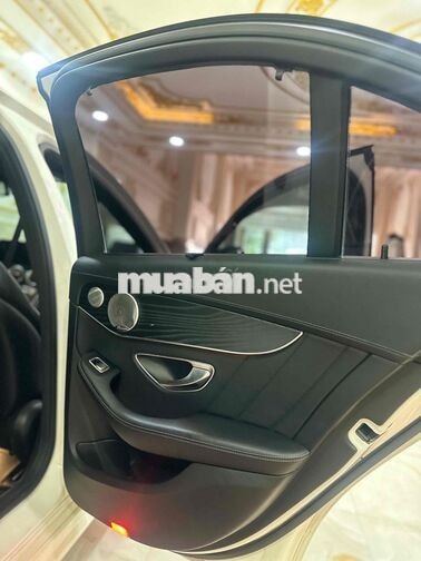 Mercedes-Benz C300 2016 Trắng 5 chỗ
