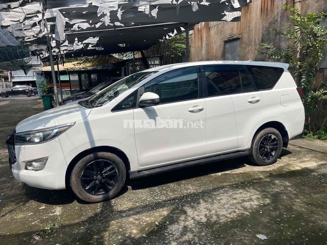 Toyota Innova 2018 2.0E trắng