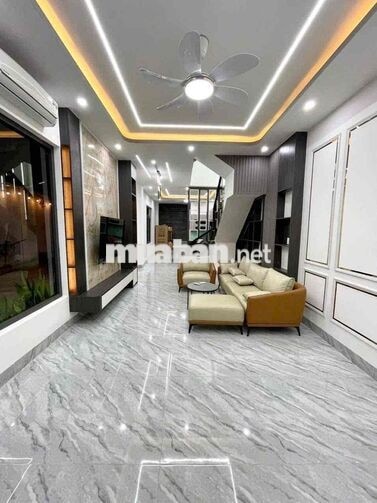 nhà góc 2 mặt tiền 1 trệt 2 lầu gần vsip1, kế 22/12 đủ nội thất