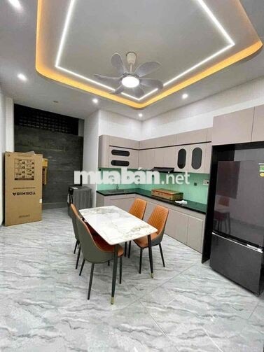 nhà góc 2 mặt tiền 1 trệt 2 lầu gần vsip1, kế 22/12 đủ nội thất