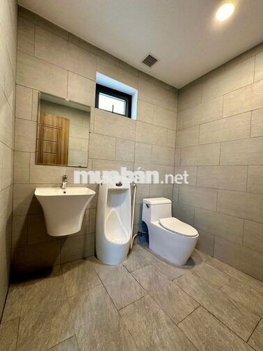 Cho thuê khách sạn Hẻm xe Tải Sư Vạn Hạnh  Phường 12 Quận 10 