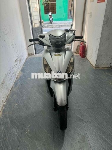 Honda Vision màu Bạc
