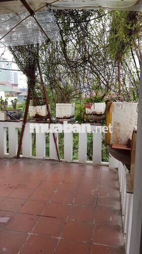Bán nhà riêng Vũ Thạnh,Đống Đa,10,4 tỷ, 45m2,5m đường,ô tô trong nhà