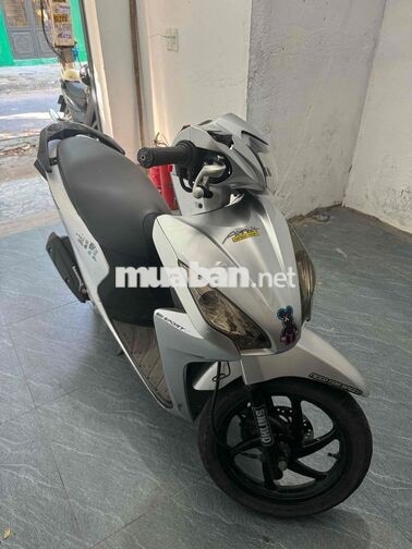 Honda Vision màu Bạc