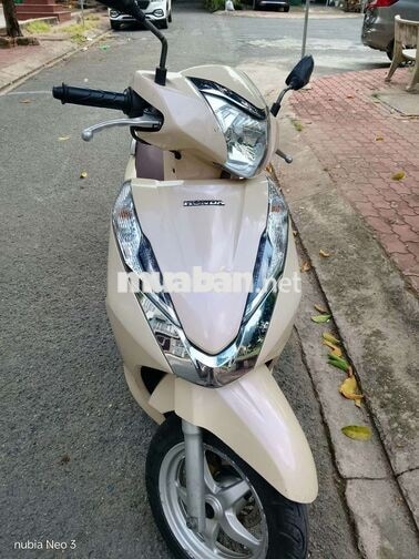 Honda Lead 2014 màu vàng kem