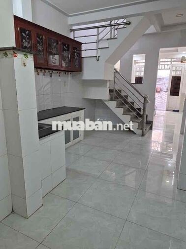 Bán nhà 3,75 tỷ ngay đường số 2 Hiệp Bình Phước. 36 m2 ngay hẻm xe hoi
