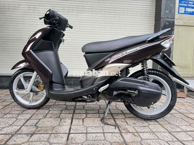Yamaha Luvias Ultimo màu nâu bạc
