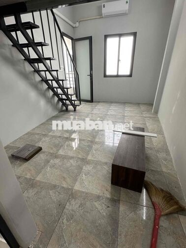 18m2 gác lửng - cửa sổ - nội thất 5.500.000