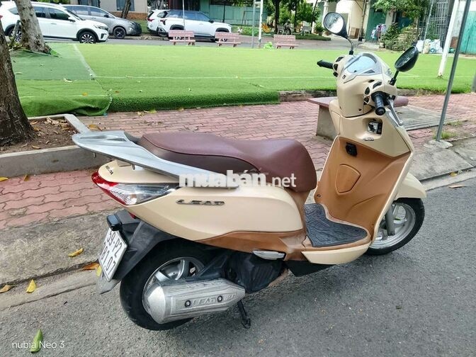 Honda Lead 2014 màu vàng kem
