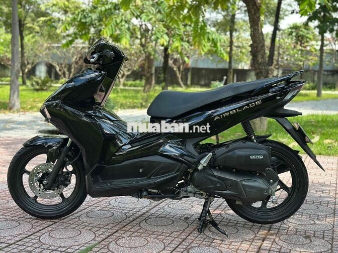 HONDA AIR BLADE ĐEN BÓNG -CÓ GÓP