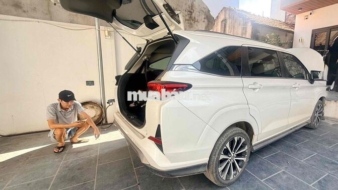 Toyota Veloz Cross 2024 Trắng 7 chỗ