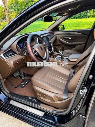 VinFast Lux A2.0 2022 Base Đen
