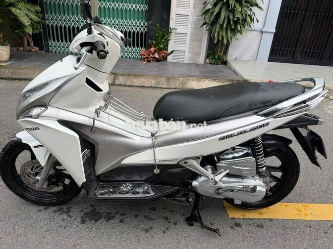 Honda Air Blade 2011 Trắng Bs Thành Phố
