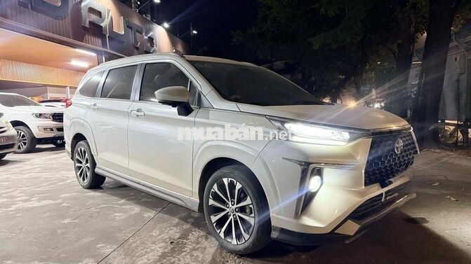 Toyota Veloz Cross 2024 Trắng 7 chỗ