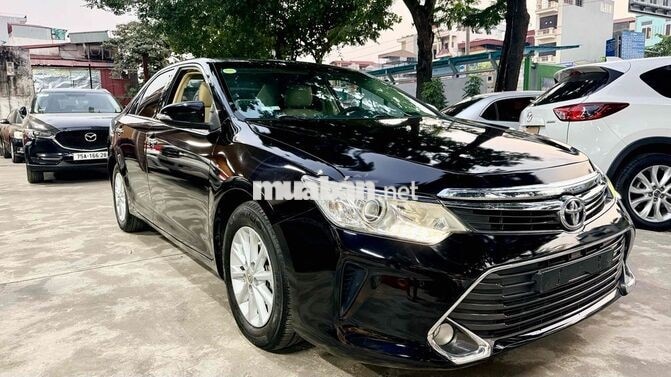 Toyota Camry 2016 2.0E Đen
