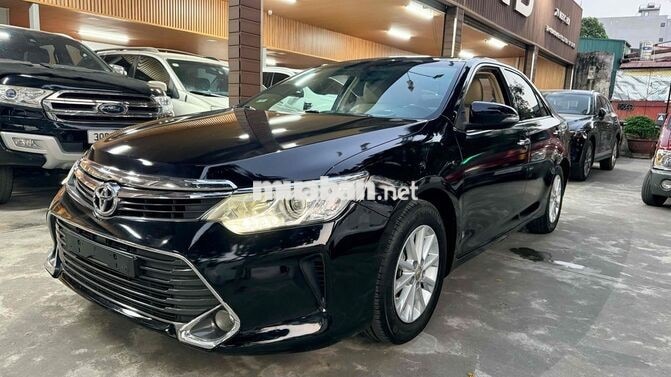 Toyota Camry 2016 2.0E Đen