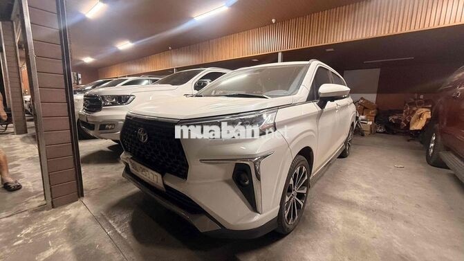 Toyota Veloz Cross 2024 Trắng 7 chỗ