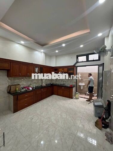 Cho thuê nhà nguyên căn Lê Văn Thọ P14 Gò Vấp 4PN 5WC