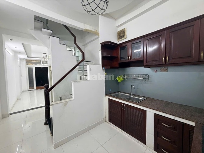 Nhà 3 lầu Cao cấp hẻm xe hơi 5m Hoàng Hoa Thám, P5, Q.Phú Nhuận, giá: 