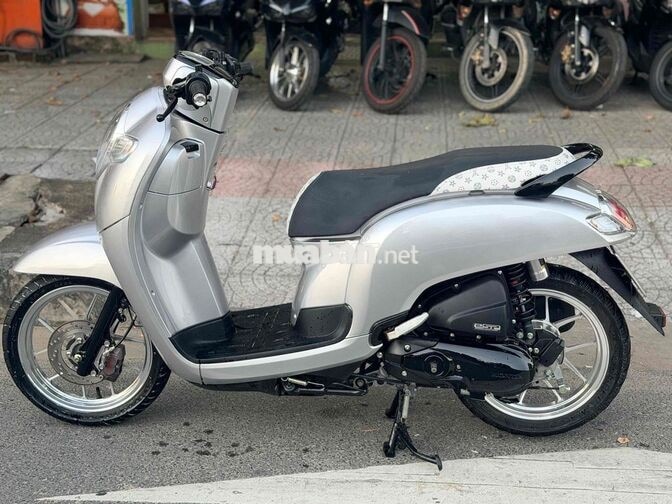 Honda Scoopy 2021 màu bạc mâm crom biễn 43