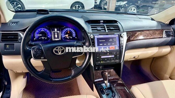 Toyota Camry 2016 2.0E Đen