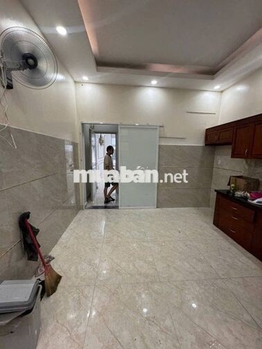 Cho thuê nhà nguyên căn Lê Văn Thọ P14 Gò Vấp 4PN 5WC