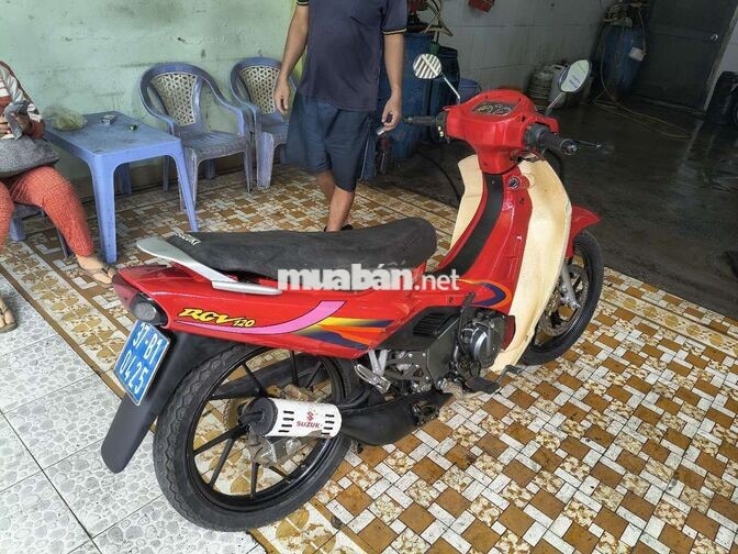 Suzuki RGV 120 màu Đỏ