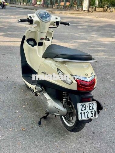 Yamaha Grande 125cc màu Kem
