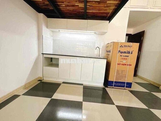 Cho thuê nhà mặt tiền địa chỉ  Ni Sư Huỳnh Liên P10 Tân Bình (đoạn từ