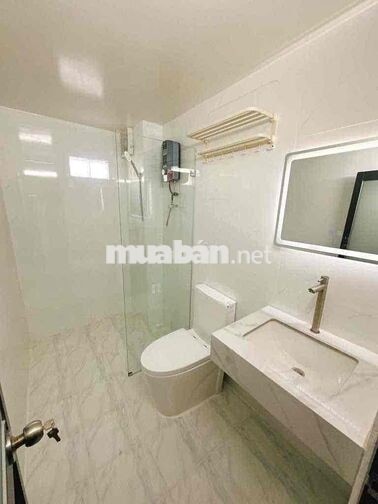 Cho thuê nhà mặt tiền địa chỉ  Ni Sư Huỳnh Liên P10 Tân Bình (đoạn từ